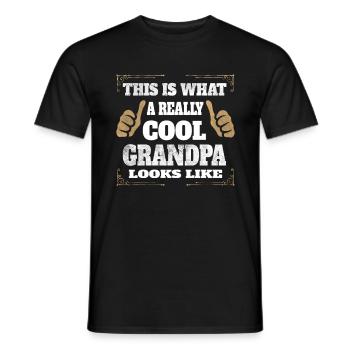 Geschenk für Opa Geburtstag Opa Geschenkidee - Männer T-Shirt - Schwarz - Vorne - AI Model Male 178 light (178cm)