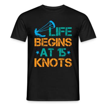 Livet begynder ved 15 knob - Kitesurfing - Mænd T-shirt - sort - Foran - AI Model Male 178 light (178cm)