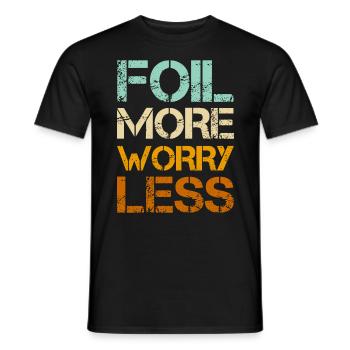 Wingfoil Plus De Soucis Moins - Wingfoil Hydrofoil - T-shirt homme - noir - Devant - AI Model Male 178 light (178cm)