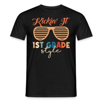 First Day Of School Kickin' It 1th Grade Style - Männer T-Shirt - Schwarz - Vorne - AI Model Male 178 light (178cm)