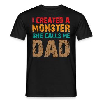 Papa plaisante sur le jeu de mots disant que j’ai créé un monstre qu’elle appelle - T-shirt homme - noir - Devant - AI Model Male 178 light (178cm)