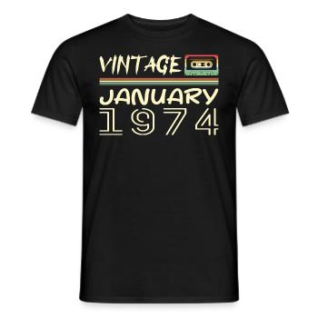 Jahrgang Januar 1974 - Geburtstag Januar 1974 - Männer T-Shirt - Schwarz - Vorne - AI Model Male 178 light (178cm)