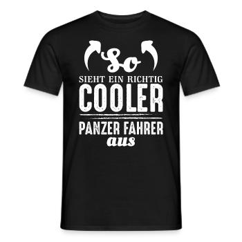 Panzerfahrer Armee Militär Geschenk - Männer T-Shirt - Schwarz - Vorne - AI Model Male 178 light (178cm)
