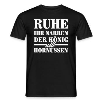 Ruhe ihr Narren der König will Hornussen - Männer T-Shirt - Schwarz - Vorne - AI Model Male 178 light (178cm)
