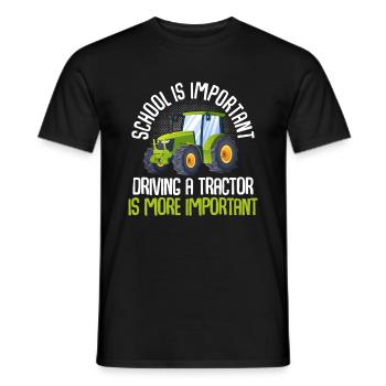 School is important Tractor driving is more import - Männer T-Shirt - Schwarz - Vorne - AI Model Male 178 light (178cm)