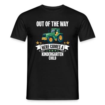 Out of the way here comes a kindergartner Tractor - Men's T-Shirt - black - Front - AI Model Male 178 light (178cm)
