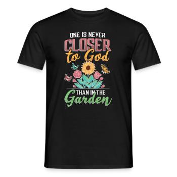 One is never closer to God than in the garden. - Men's T-Shirt - black - Front - AI Model Male 178 light (178cm)