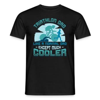 Triathlon-Dad, wie ein normaler Dad, nur cooler. - Männer T-Shirt - Schwarz - Vorne - AI Model Male 178 light (178cm)