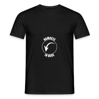 Namaste in here - Werdende Mutter Babybauch - Männer T-Shirt - Schwarz - Vorne - AI Model Male 178 light (178cm)