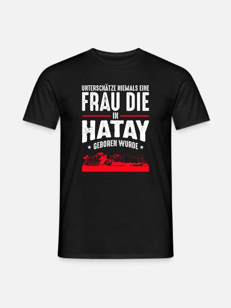 Unterschätze niemals eine Frau aus Hatay - Männer T-Shirt - Schwarz
