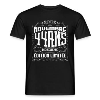 Novembre 44 Ans cadeau d'Anniversaire - T-shirt homme - noir - Devant - AI Model Male 178 light (178cm)