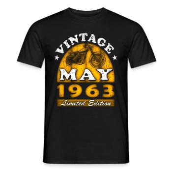 Moto moto Né en mai 1963 - T-shirt homme - noir - Devant - AI Model Male 178 light (178cm)