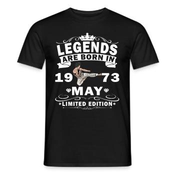 Karate Kämpfer Fighter Geburtstag Mai 1973 MMA - Männer T-Shirt - Schwarz - Vorne - AI Model Male 178 light (178cm)