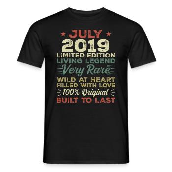 Geschenk Juli 2019 Jubiläum Juli 2019 Geburtstag - Männer T-Shirt - Schwarz - Vorne - AI Model Male 178 light (178cm)