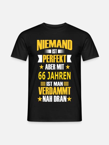66 JAHREN - Männer T-Shirt - Schwarz