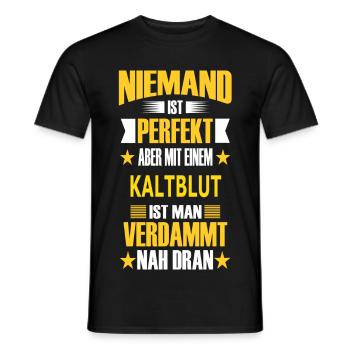 KALTBLUT - Männer T-Shirt - Schwarz - Vorne - AI Model Male 178 light (178cm)