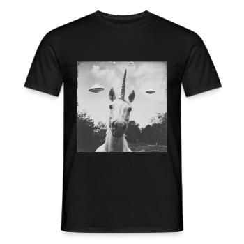 Unicorn Selfie with UFO Weird 50s Photo - Männer T-Shirt - Schwarz - Vorne - AI Model Male 178 light (178cm)