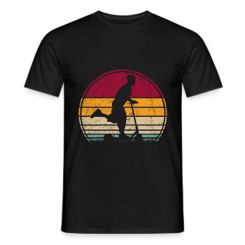 Tretroller E-Roller Elektroroller Retro Vintage - Männer T-Shirt - Schwarz - Vorne - AI Model Male 178 light (178cm)