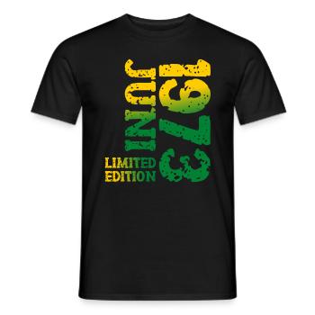 1973 juin édition limitée cadeau d’anniversaire - T-shirt homme - noir - Devant - AI Model Male 178 light (178cm)