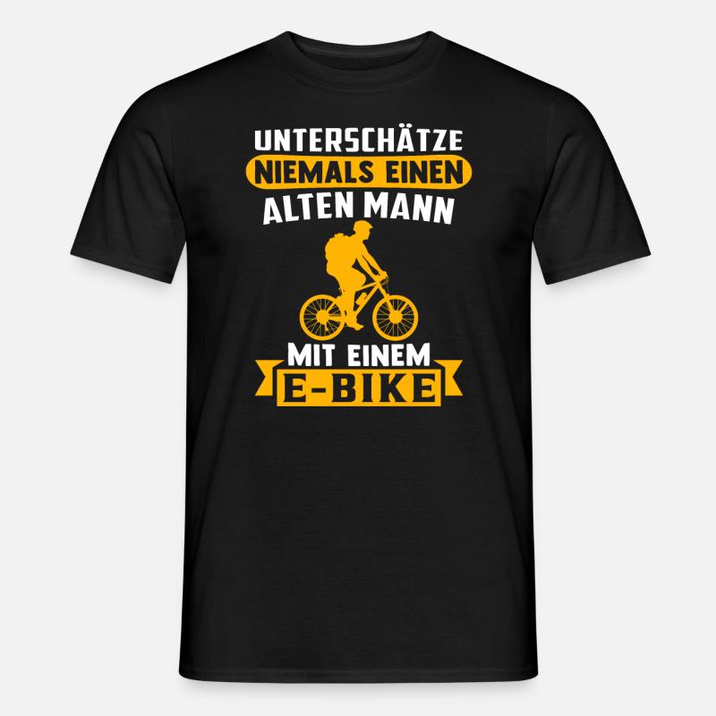 alten mann mit einem e-bike - Männer T-Shirt - Schwarz
