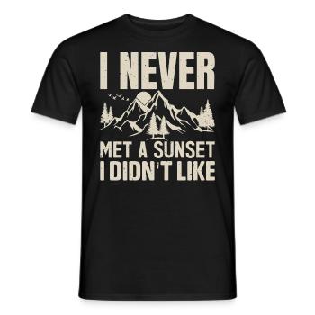 Camper Camping Crew Nature Love Campfire Camping - Männer T-Shirt - Schwarz - Vorne - AI Model Male 178 light (178cm)