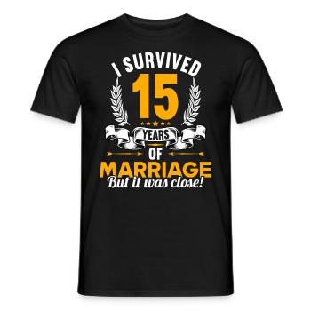 Ich habe 15 Jahre Ehe überlebt 15.Hochzeitstag - Männer T-Shirt - Schwarz - Vorne - AI Model Male 178 light (178cm)