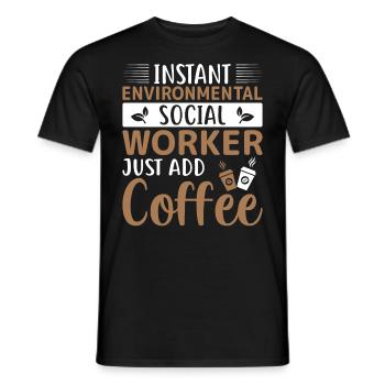 Un travailleur social en environnement ajoute simplement du café - T-shirt homme - noir - Devant - AI Model Male 178 light (178cm)