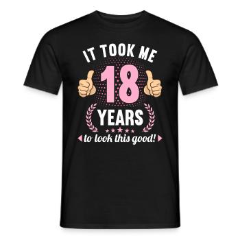 il m’a fallu 18 ans pour avoir l’air de ce bon anniversaire de 18 ans - T-shirt homme - noir - Devant - AI Model Male 178 light (178cm)