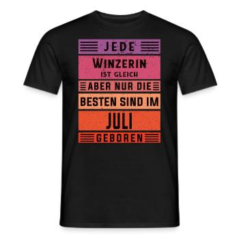 Weinbauer Geburtstag Juli geboren Winzerin - Männer T-Shirt - Schwarz - Vorne - AI Model Male 178 light (178cm)
