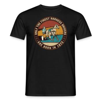 Cheval de trot né en 1973 chevaux d’anniversaire - T-shirt homme - noir - Devant - AI Model Male 178 light (178cm)