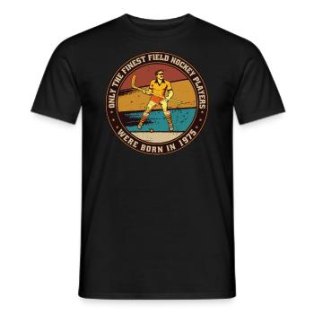 Joueur de hockey sur gazon né en 1975 anniversaire - T-shirt homme - noir - Devant - AI Model Male 178 light (178cm)