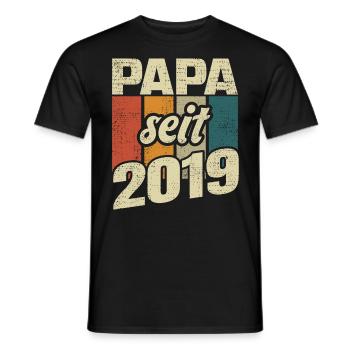Papa Geschenk Papa 2019 Vater - Männer T-Shirt - Schwarz - Vorne - AI Model Male 178 light (178cm)