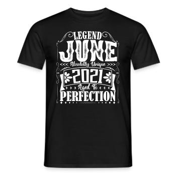 Juni 2021. Geburtstag Juni 2021 Geschenk Juni 2021 - Männer T-Shirt - Schwarz - Vorne - AI Model Male 178 light (178cm)