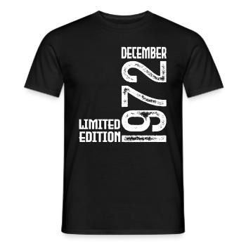 Cadeau Anniversaire Décembre 1972. Decembre 1972. - T-shirt homme - noir - Devant - AI Model Male 178 light (178cm)