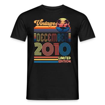 Geburtstag Dezember 2010. Geschenk Dezember 2010. - Männer T-Shirt - Schwarz - Vorne - AI Model Male 178 light (178cm)