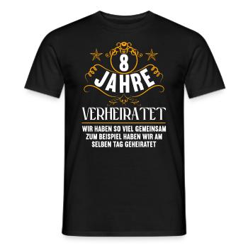 Wir haben viel gemeinsam 8.Hochzeitstag - Männer T-Shirt - Schwarz - Vorne - AI Model Male 178 light (178cm)