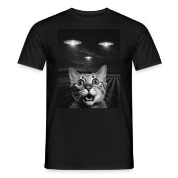 Funny Cats Selfie In Front Of UFOs Cat UFO - Men's T-Shirt - black - Front - AI Model Male 178 light (178cm)