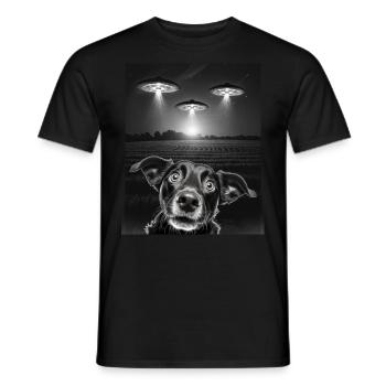 Funny Dogs Selfie In Front Of UFOs Dog UFO - Men's T-Shirt - black - Front - AI Model Male 178 light (178cm)
