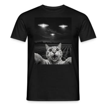 Funny Cats Selfie In Front Of UFOs Cat UFO - Men's T-Shirt - black - Front - AI Model Male 178 light (178cm)