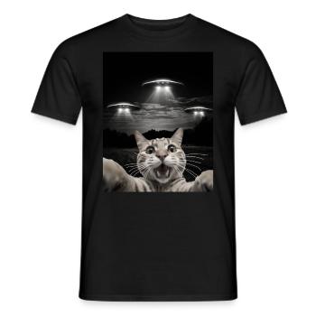 Funny cats selfie in front of UFOs cat UFO - Men's T-Shirt - black - Front - AI Model Male 178 light (178cm)