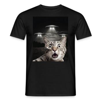 Funny cats selfie in front of UFOs cat UFO - Men's T-Shirt - black - Front - AI Model Male 178 light (178cm)