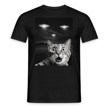 Funny Cats Selfie In Front Of UFOs Cat UFO - Men's T-Shirt - black - Front - AI Model Male 178 light (178cm)