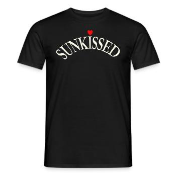 SUNKISSED: Sommer-Sonne-Shirt, Strand-Style, Fun - Männer T-Shirt - Schwarz - Vorne - AI Model Male 178 light (178cm)