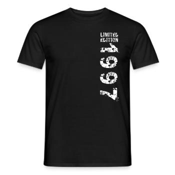 1997 Geburtstag Geschenkidee Vintage Edition 1997 - Männer T-Shirt - Schwarz - Vorne - AI Model Male 178 light (178cm)