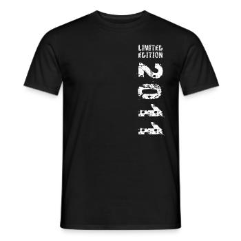 2011 Geburtstag Geschenkidee Vintage Edition 2011 - Männer T-Shirt - Schwarz - Vorne - AI Model Male 178 light (178cm)