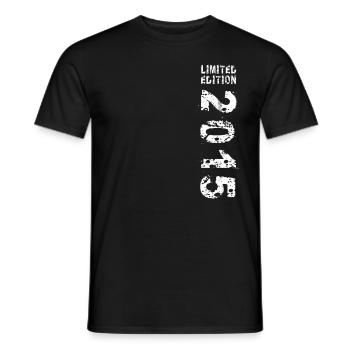 2015 Geburtstag Geschenkidee Vintage Edition 2015 - Männer T-Shirt - Schwarz - Vorne - AI Model Male 178 light (178cm)