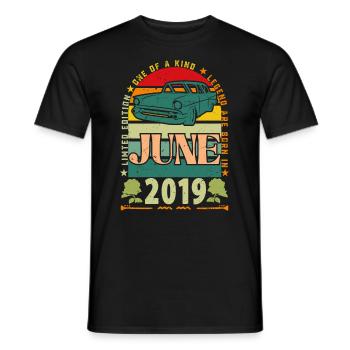 Geburtstagsgeschenk Juni 2019. Juni 2019 Juni 2019 - Männer T-Shirt - Schwarz - Vorne - AI Model Male 178 light (178cm)