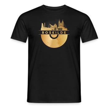 Vinyl-Schallplatte - Skyline-Dänemark-Roskilde - Männer T-Shirt - Schwarz - Vorne - AI Model Male 178 light (178cm)