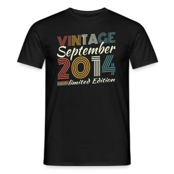 September 2014 Vintage Retro Geburtstagsgeschenk - Männer T-Shirt - Schwarz - Vorne - AI Model Male 178 light (178cm)