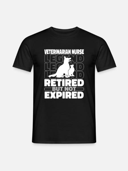 Retired veterinary assistant - Men's T-Shirt - black